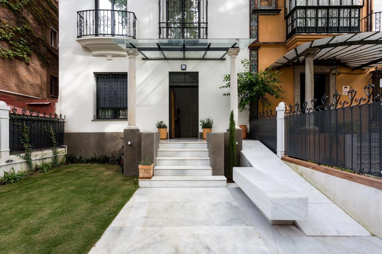Apartamentos Rg Plaza De Espana Севилья Экстерьер фото