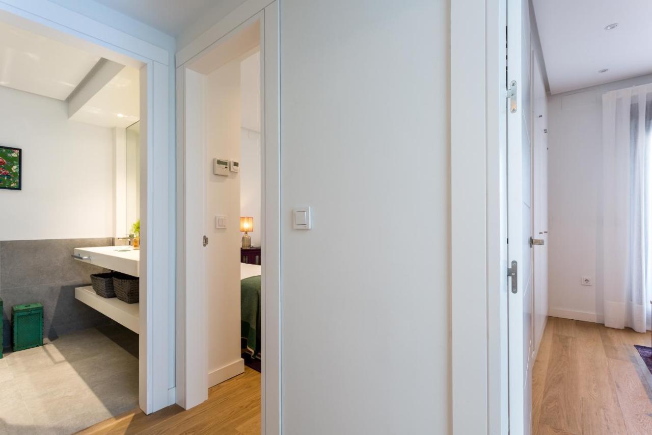 Apartamentos Rg Plaza De Espana Севилья Экстерьер фото