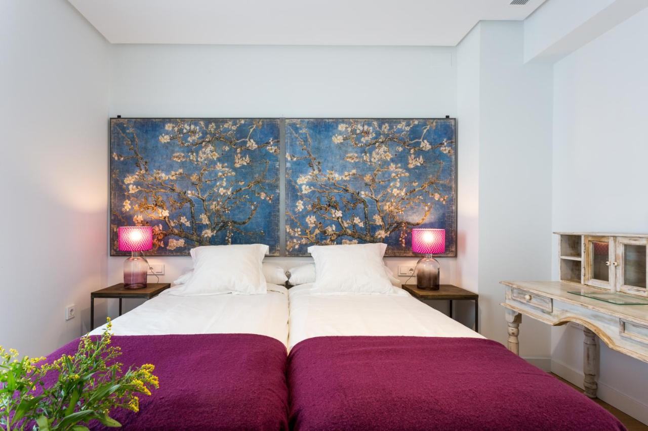 Apartamentos Rg Plaza De Espana Севилья Экстерьер фото