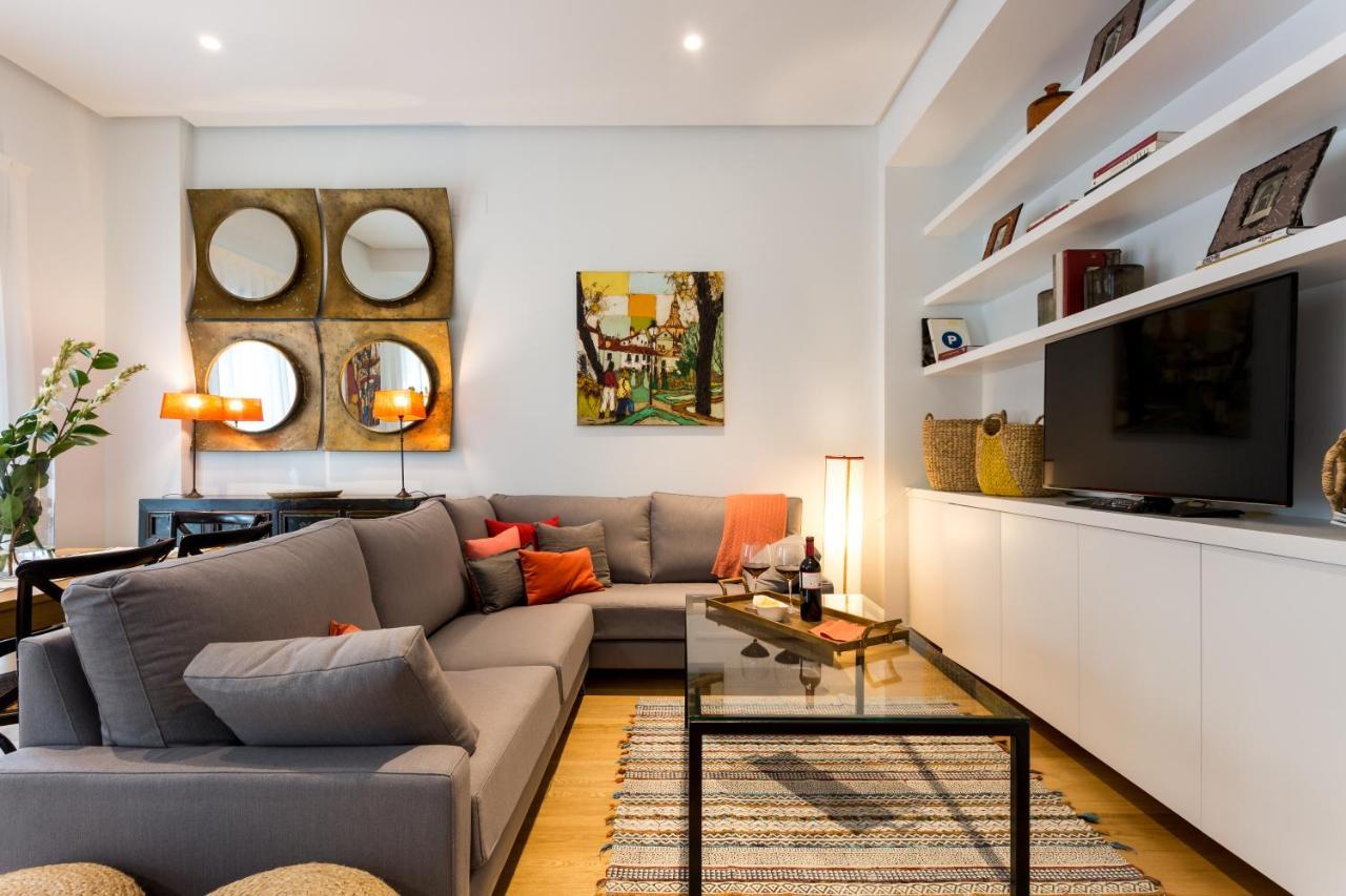 Apartamentos Rg Plaza De Espana Севилья Экстерьер фото