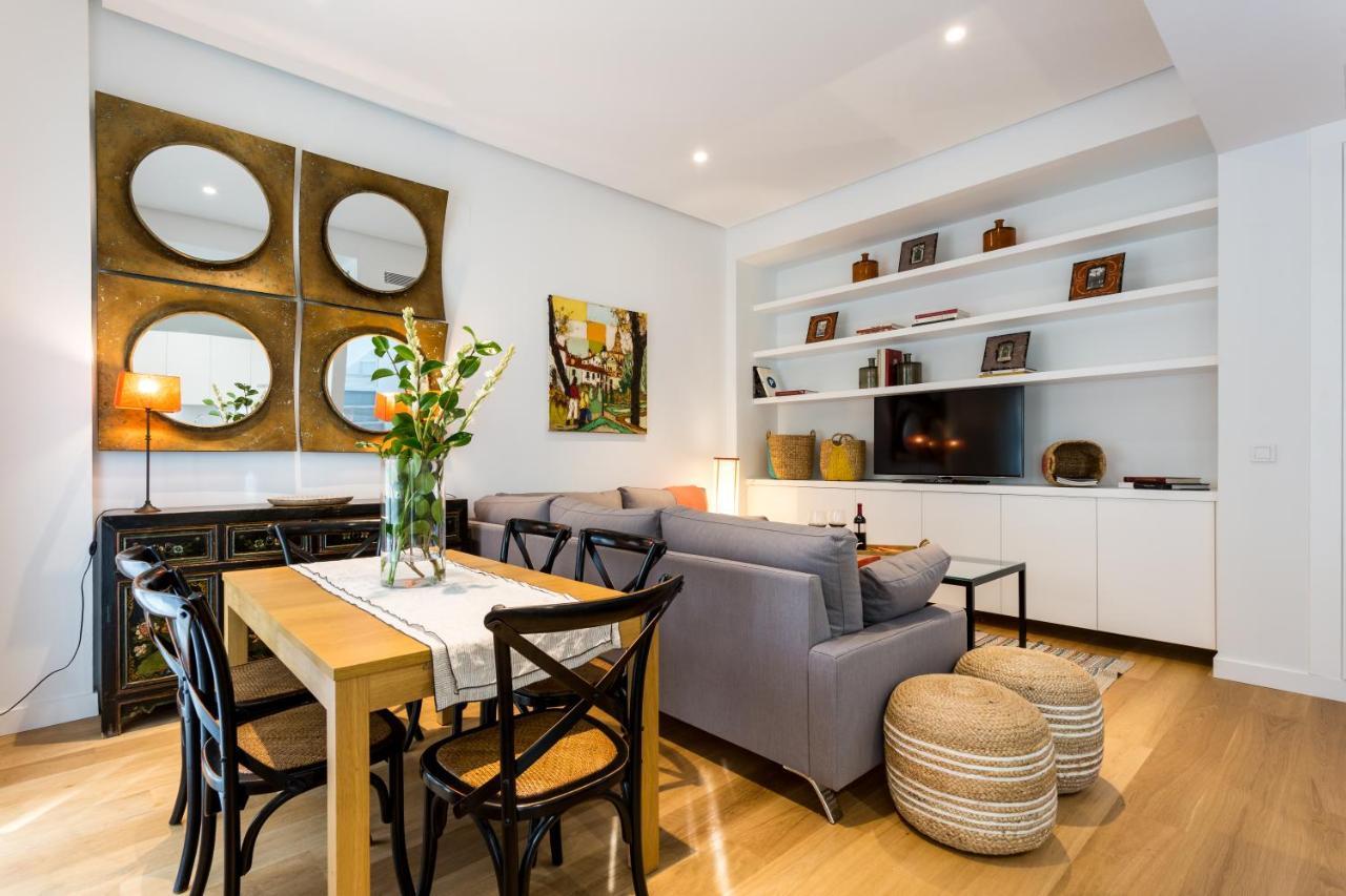 Apartamentos Rg Plaza De Espana Севилья Экстерьер фото