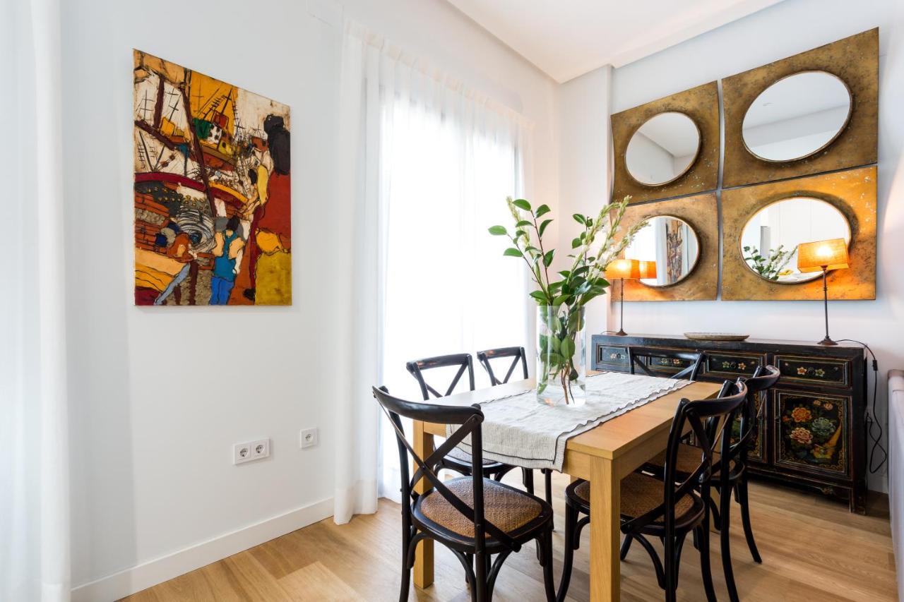 Apartamentos Rg Plaza De Espana Севилья Экстерьер фото