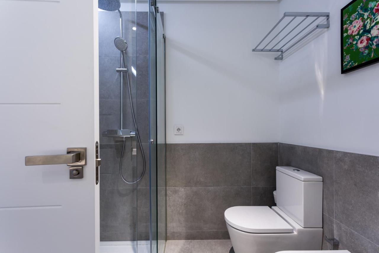Apartamentos Rg Plaza De Espana Севилья Экстерьер фото