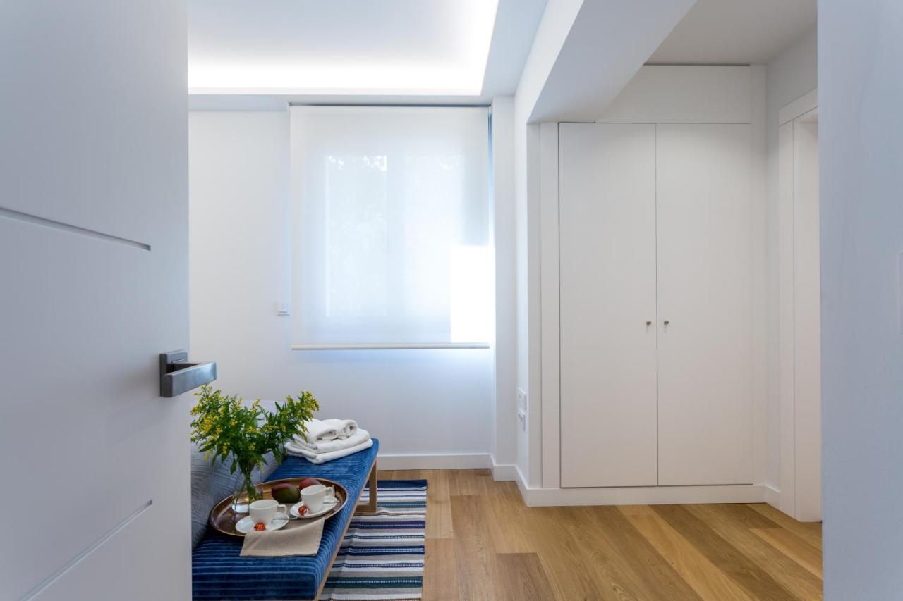 Apartamentos Rg Plaza De Espana Севилья Экстерьер фото